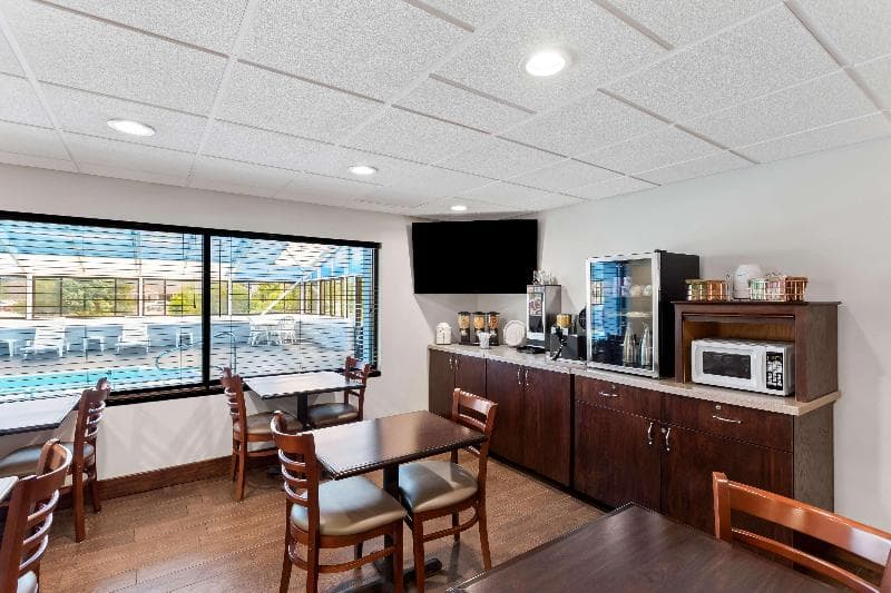 Surestay By Best Western Grayson 4
