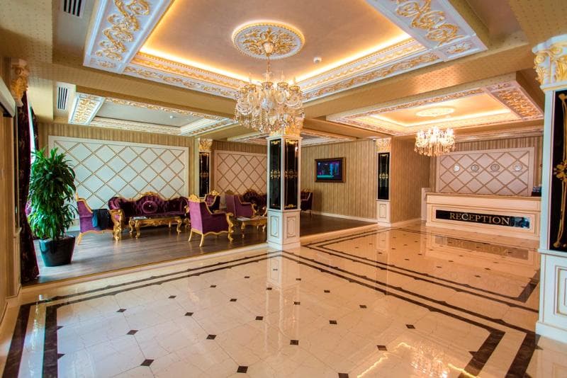 Opera Hotel 2