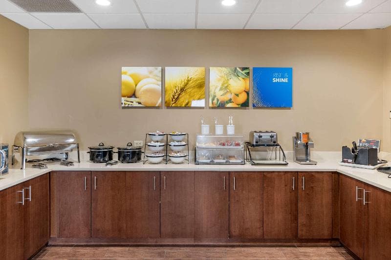 Comfort Inn & Suites Augusta 2