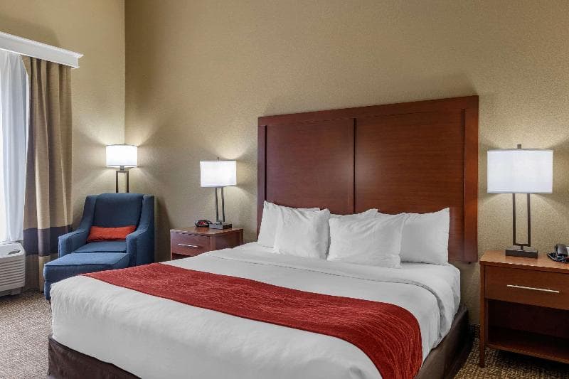 Comfort Inn & Suites Augusta 5
