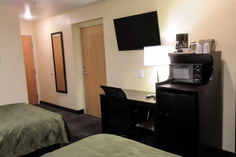 Quality Inn & Suites Near Nas Fallon 5