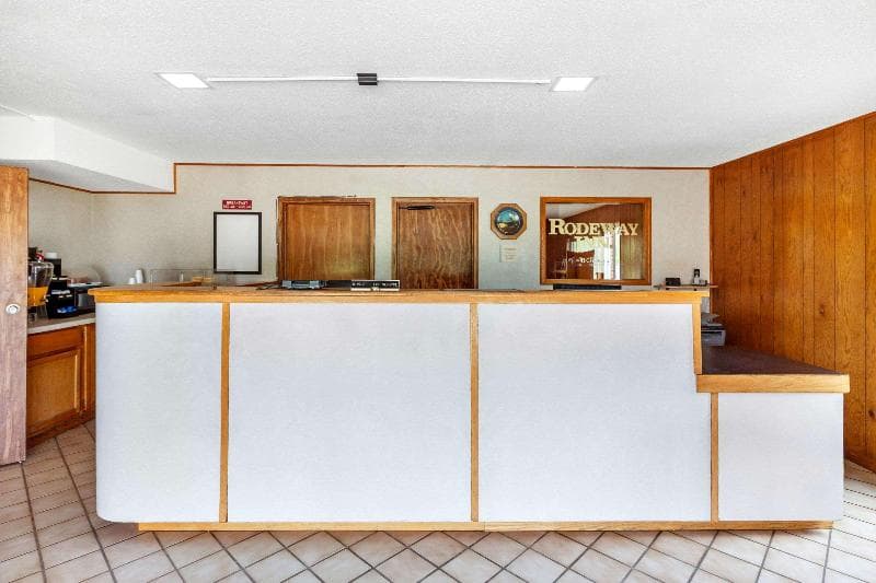 Rodeway Inn Blair 4