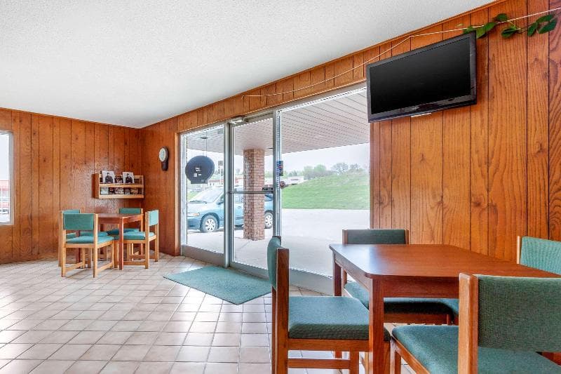 Rodeway Inn Blair 2