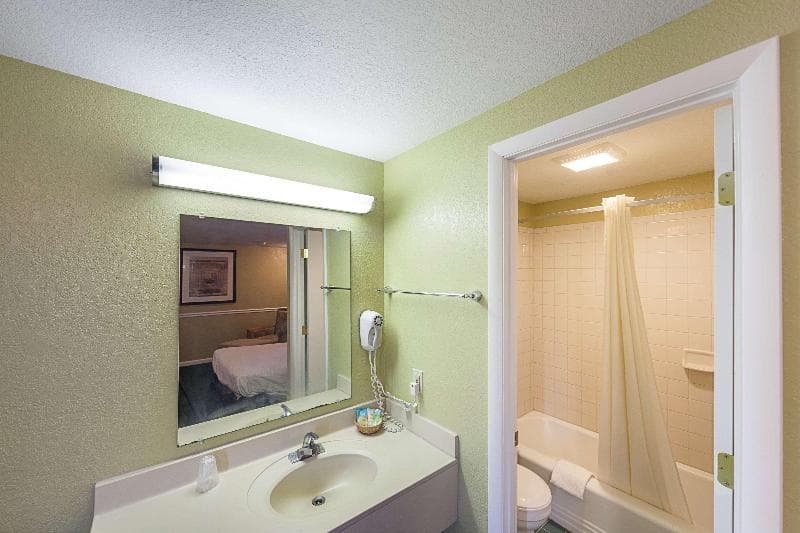 Rodeway Inn Wauseon 3