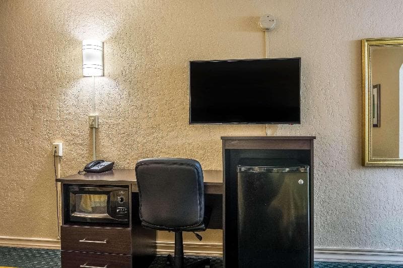 Rodeway Inn - Broken Bow 5