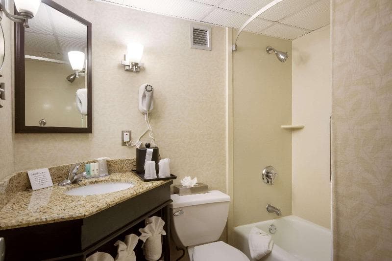 Exton Hotel & Conference Center photo 1
