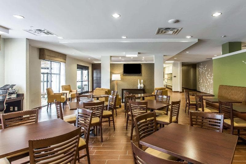 Sleep Inn & Suites Dayton 3