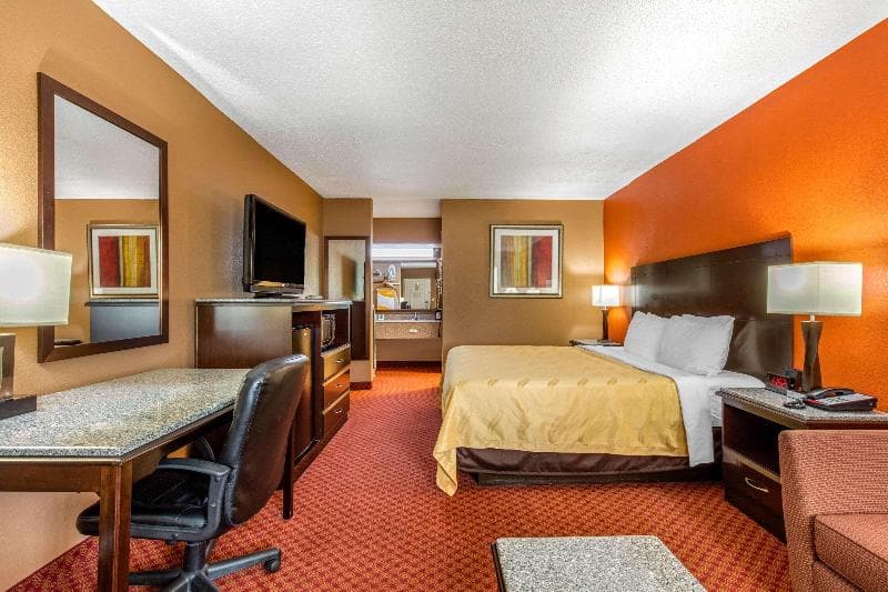 Quality Inn 3