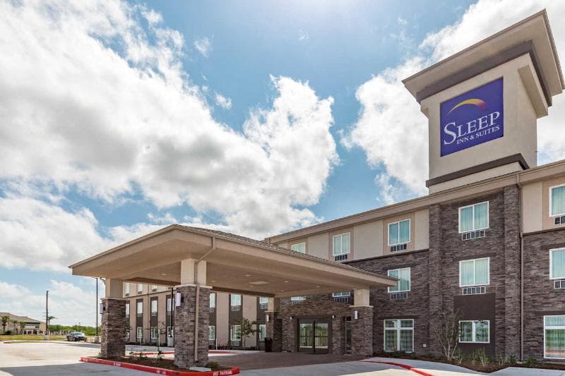 Sleep Inn & Suites 4