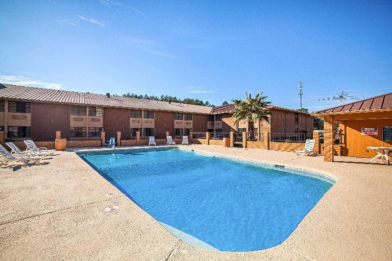 Clarion Pointe Marshall, Tx photo 1