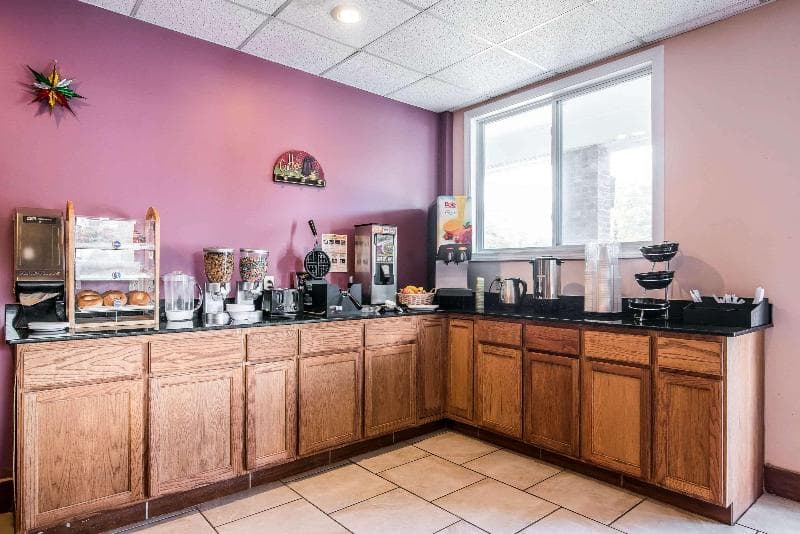 Rodeway Inn Bellows Falls main