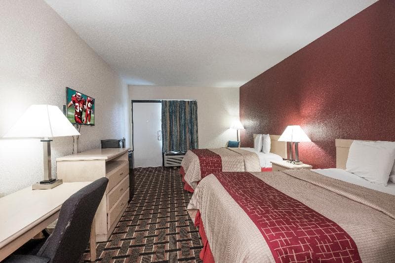 Red Roof Inn Mobile - Midtown 1