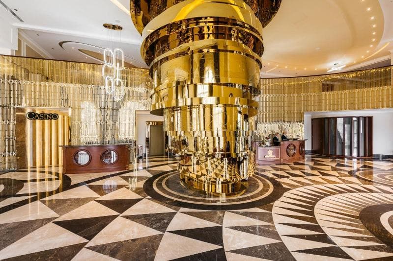 Lord's Palace Hotel 5
