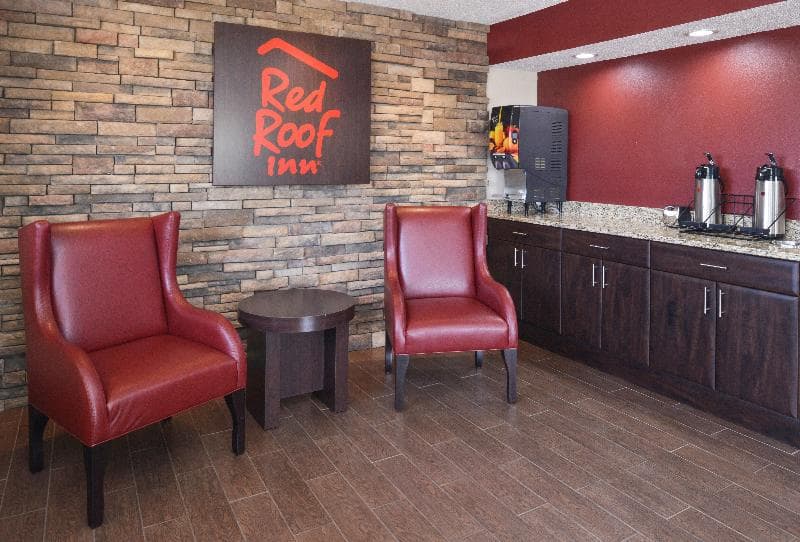 Red Roof Inn Champaign - University 4