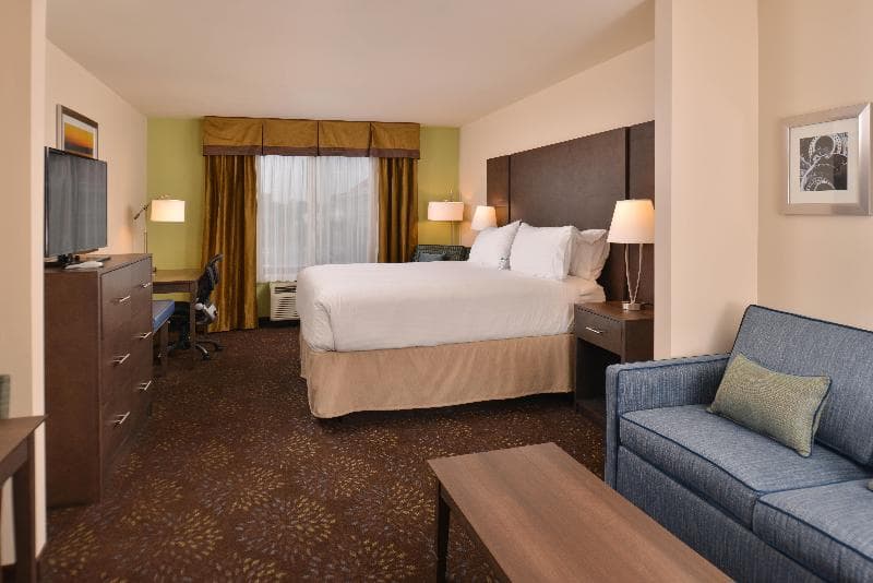 Holiday Inn Express And Suites Dearborn Sw Detroit 3