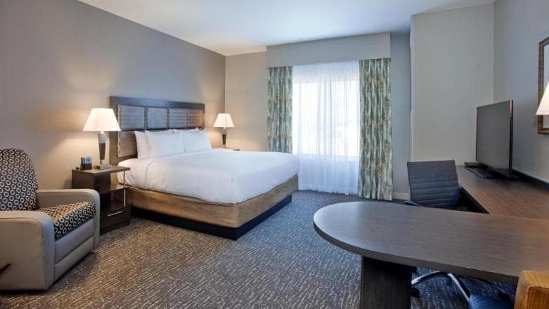 Candlewood Suites Kearney 4