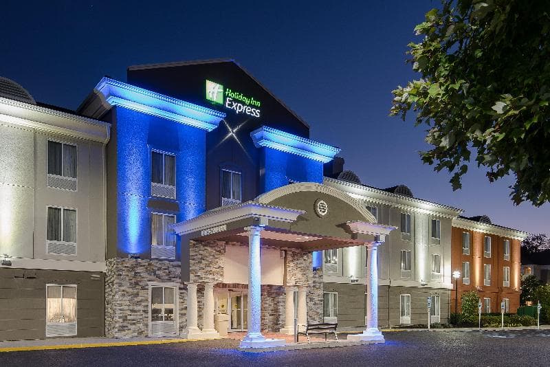 Holiday Inn Express & Suites Philadelphia - Mt. Laurel 4