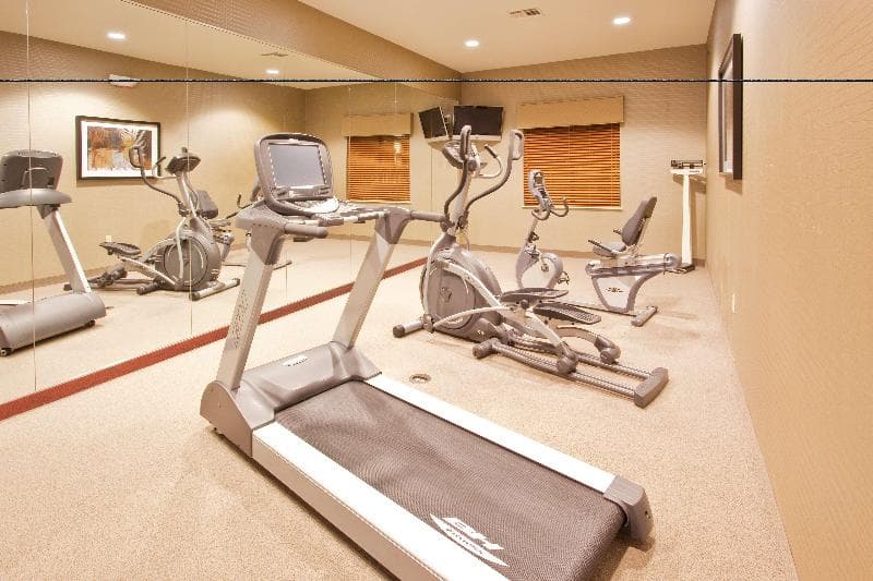Red Lion Inn & Suites Mineral Wells 2
