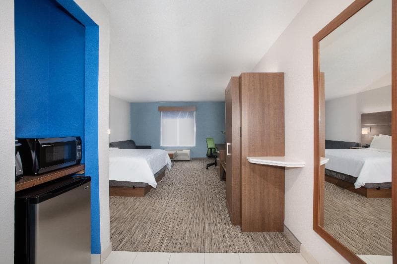 Holiday Inn Express & Suites Chowchilla - Yosemite Pk Area 4