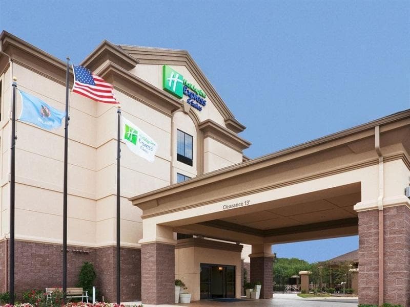 Holiday Inn Express & Suites Durant photo 1