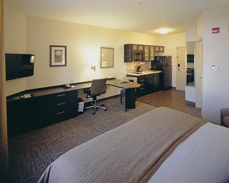 Candlewood Suites Fort Collins 4