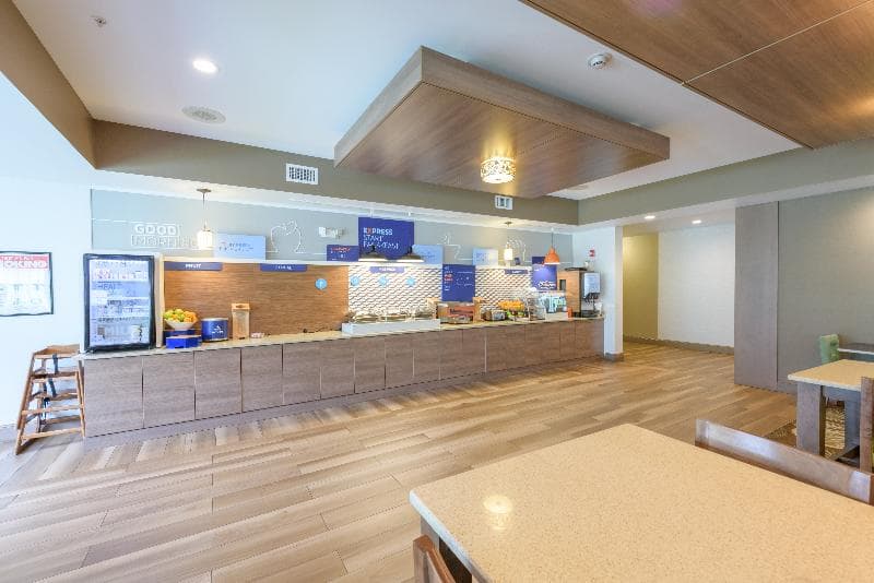 Holiday Inn Express & Suites Jamestown photo 1