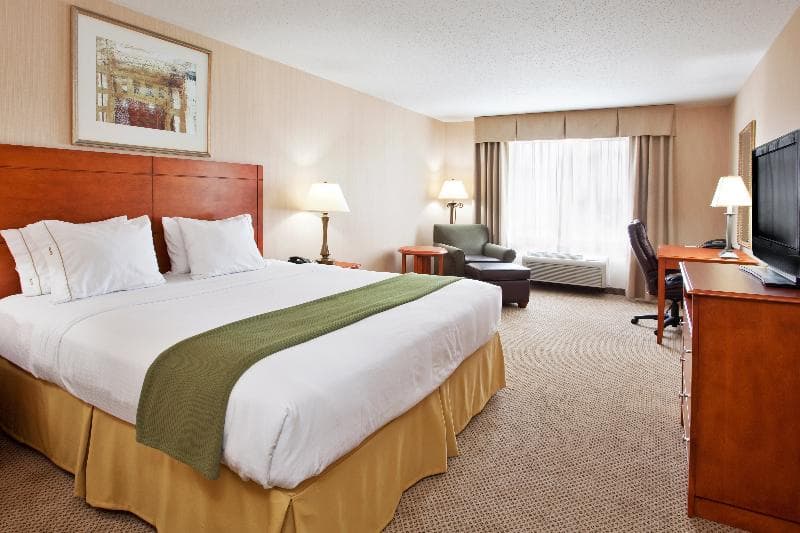 Holiday Inn Express And Suites Howell 3