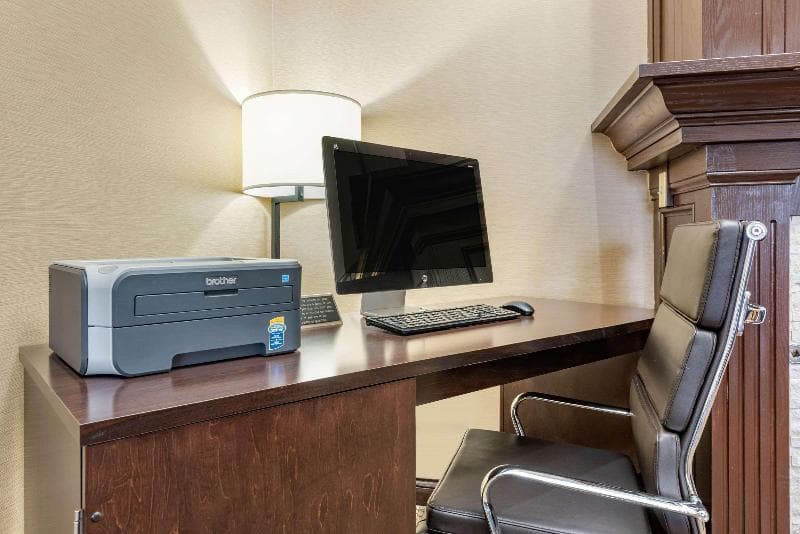 Comfort Inn & Suites main