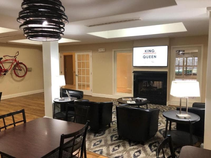 Country Inn & Suites by Radisson, Elizabethtown, KY 2