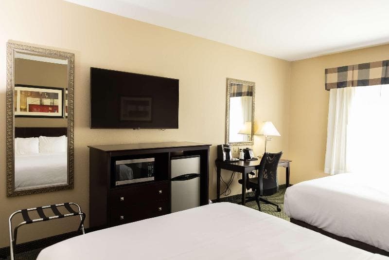 Country Inn & Suites by Radisson, Elizabethtown, KY 4