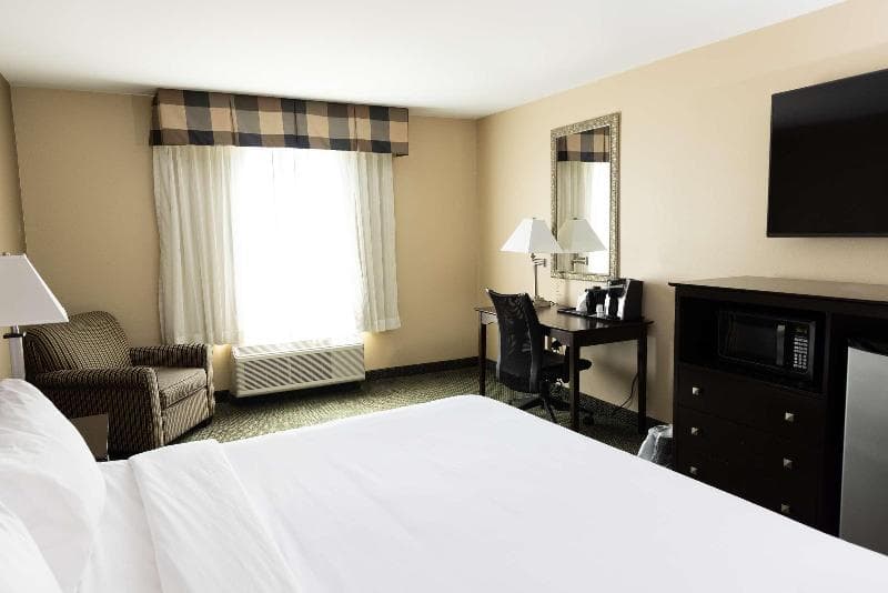 Country Inn & Suites by Radisson, Elizabethtown, KY 3