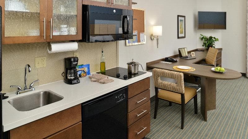 Candlewood Suites Houma 3