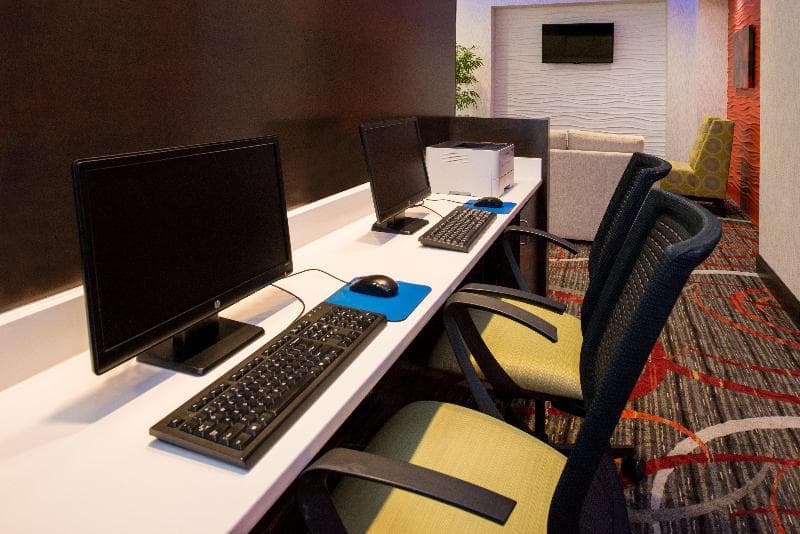 Holiday Inn Express And Suites Monroe 2