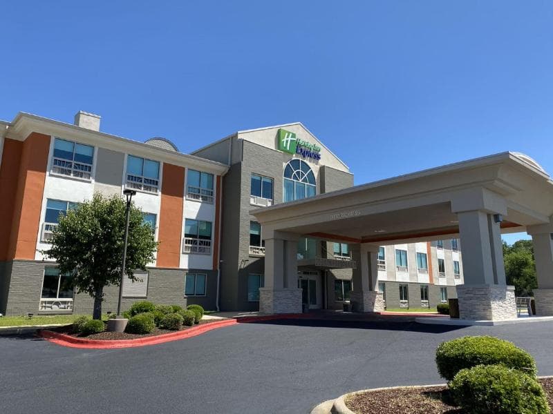 Holiday Inn Express & Suites Enterprise 2