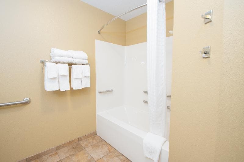Candlewood Suites Minot photo 1