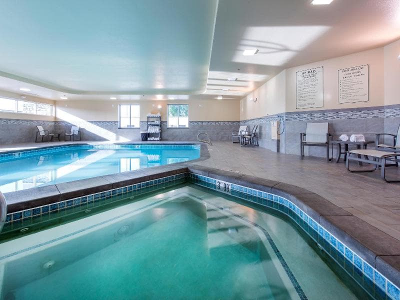 Holiday Inn Express Hotel And Suites Colorado Spri 3