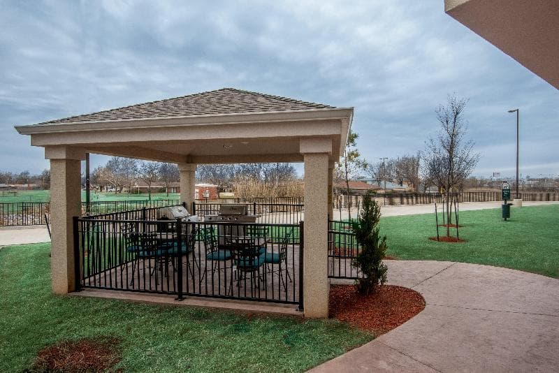 Candlewood Suites Midwest City 4