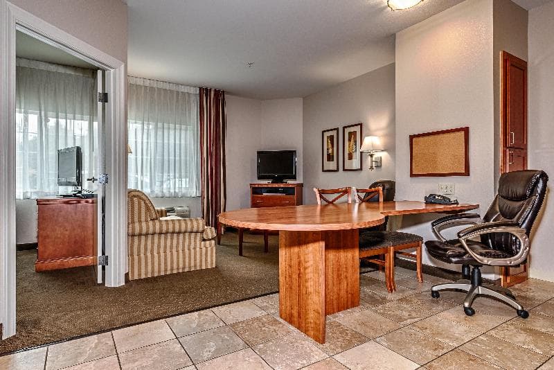 Candlewood Suites Oak Harbor 3