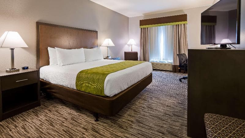 Best Western Plus Liberal Hotel & Suites 4