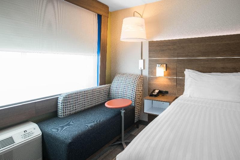 Holiday Inn Express And Suites Ludington 3