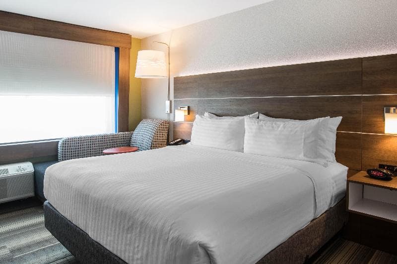 Holiday Inn Express And Suites Ludington 4