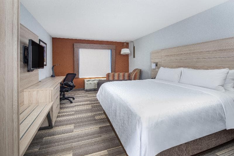 Holiday Inn Express & Suites Ontario Airport photo 1