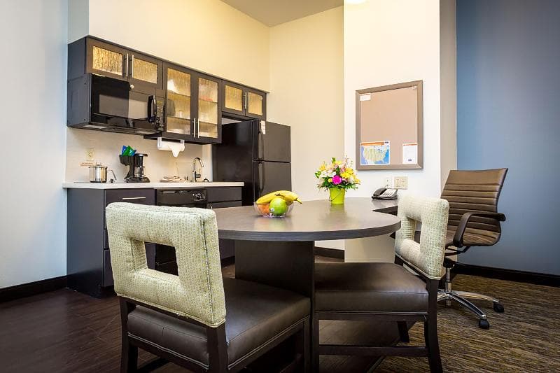 Candlewood Suites Sidney 4