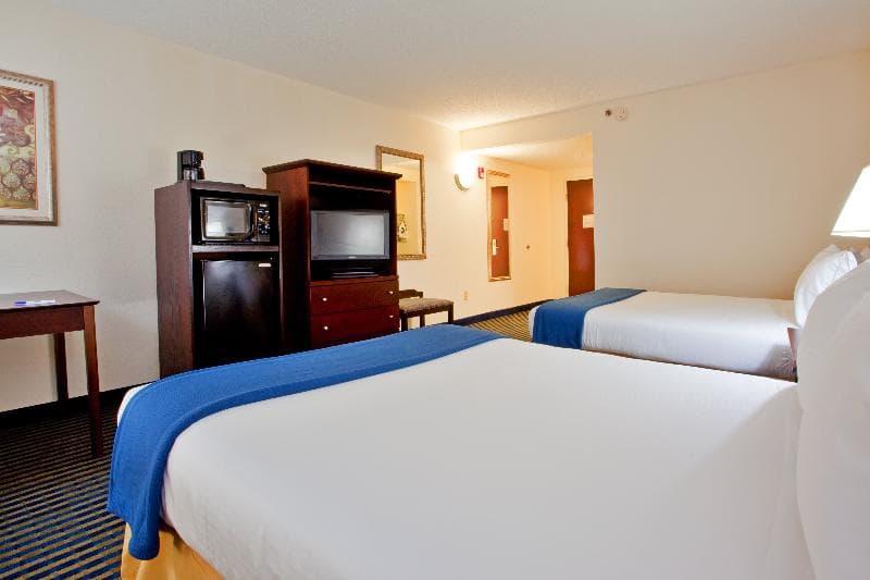 Holiday Inn Express And Suites Chesapeake photo 1