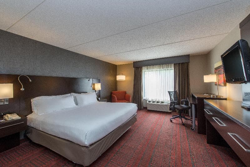 Holiday Inn Express & Suites Auburn 4