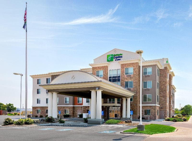 Holiday Inn Express And Suites Ontario photo 1
