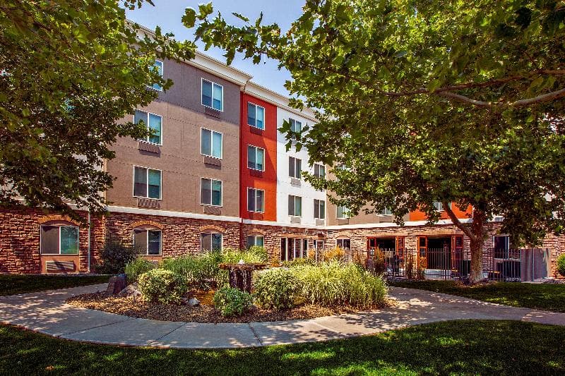 Holiday Inn Express And Suites Ontario 4