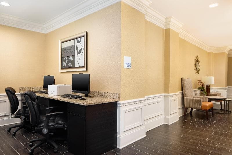 Holiday Inn Express And Suites Alpharetta Windward photo 1