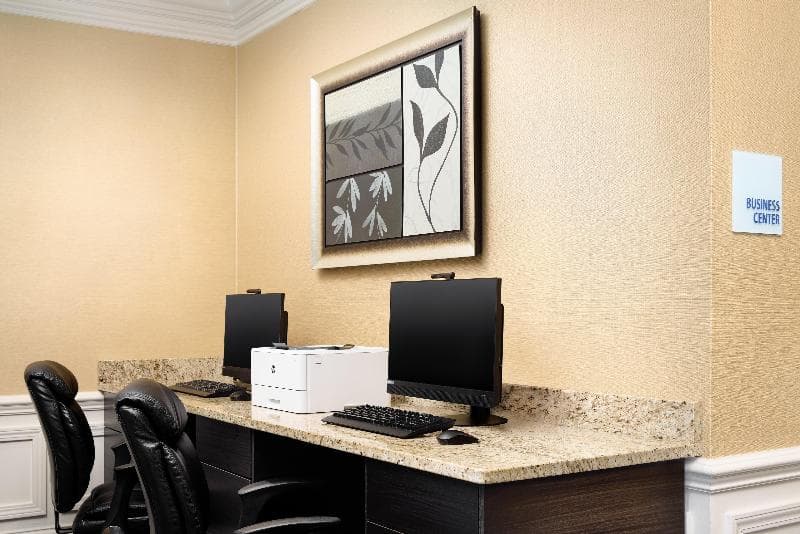 Holiday Inn Express And Suites Alpharetta Windward 3