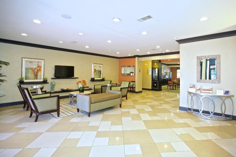 Holiday Inn Express And Suites Acworth Kennesaw No 4